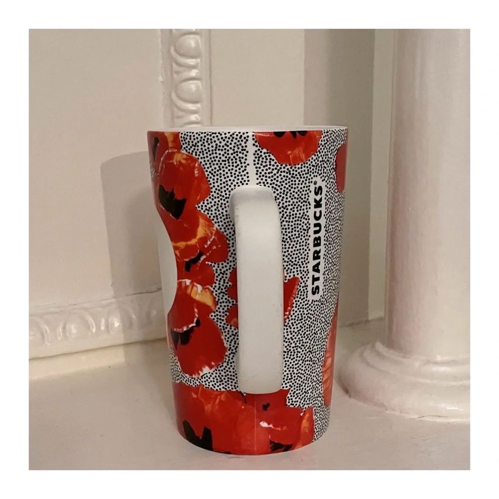 Starbucks 2015 Collector’s Tall Ceramic Coffee Mug 16 fl.ounces